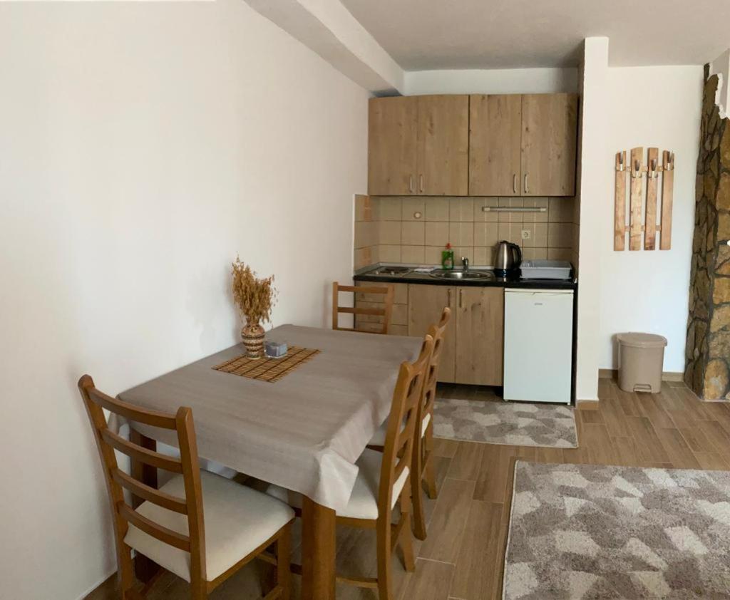 Apartmani Marija Яхорина Экстерьер фото